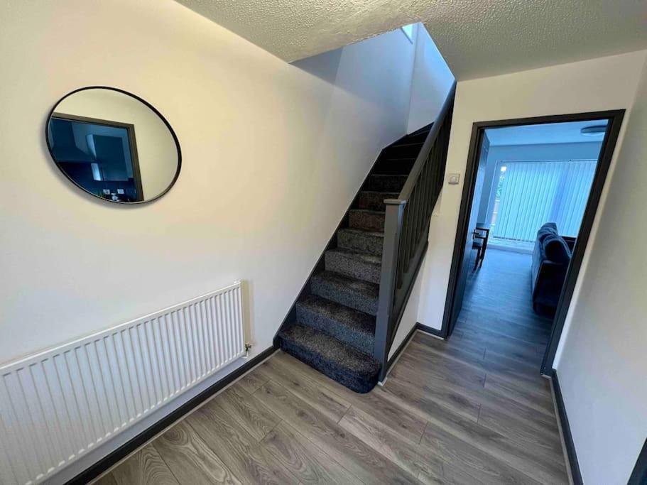 3 Bedroom House With Parking Манчестер Екстер'єр фото